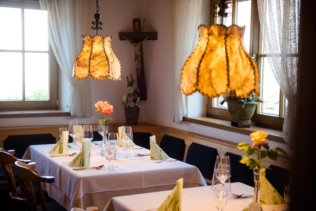 Hotel Gasthof Zum Roessle Altenstadt  Dış mekan fotoğraf